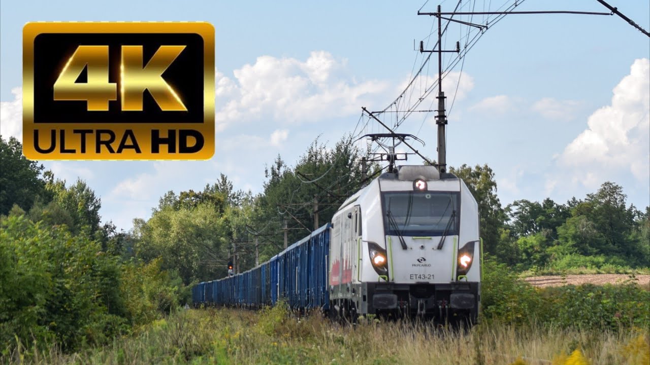 ET43-21 Z Weglarkami Z Popychem ST48-043