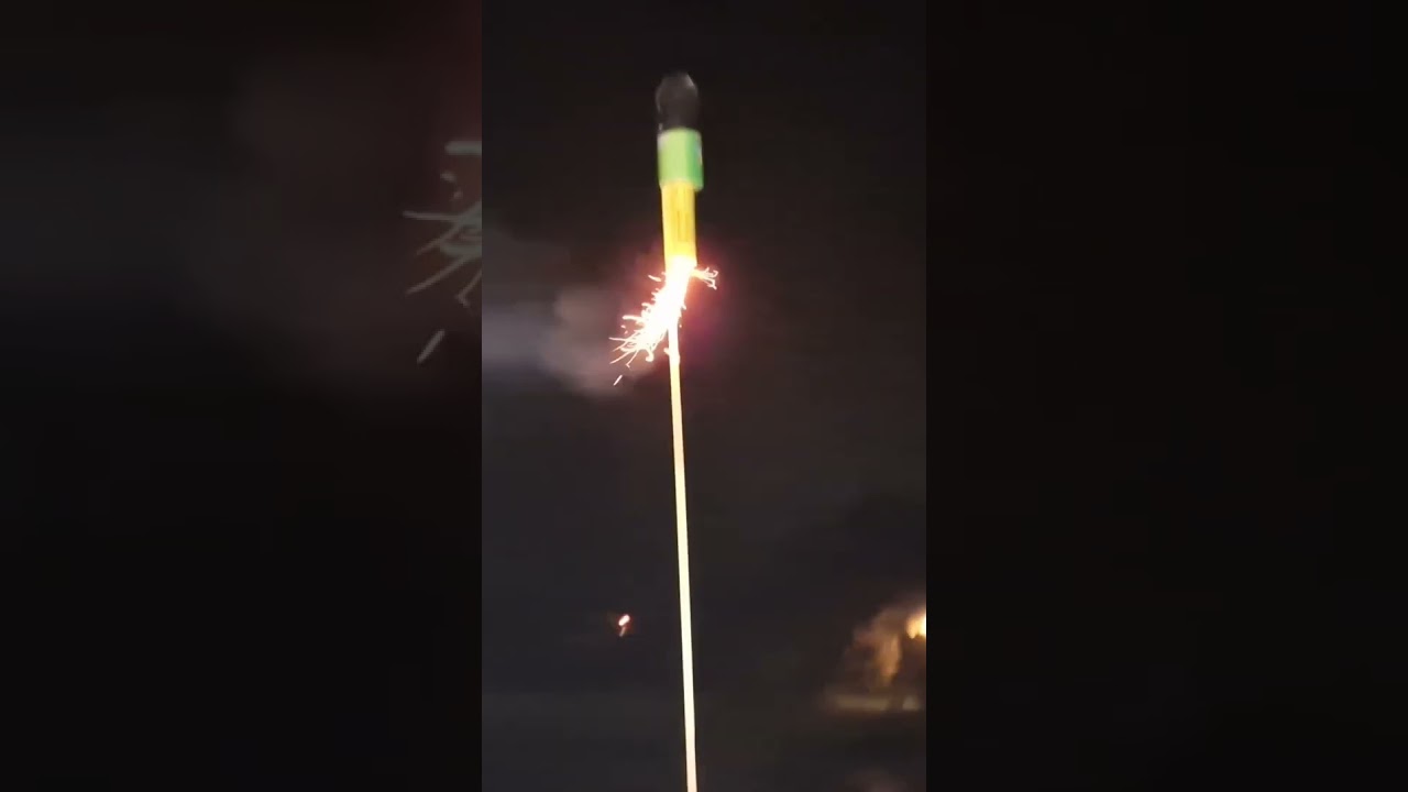 Vuurpijl uit Rusland #vuurwerk #fireworks #pyro #titanium