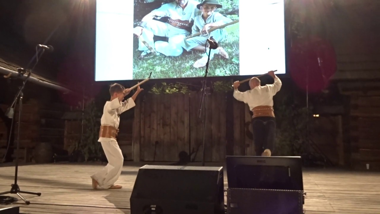 Vítězný VALAŠSKÝ ODZEMEK (obuškový) / MFF Rožnovské slavnosti 2019