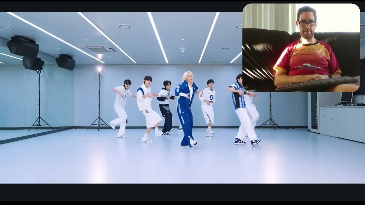 Реакция новозеландца на репетиции танцев Stray Kids - Chk Chk Boom & Ceremony