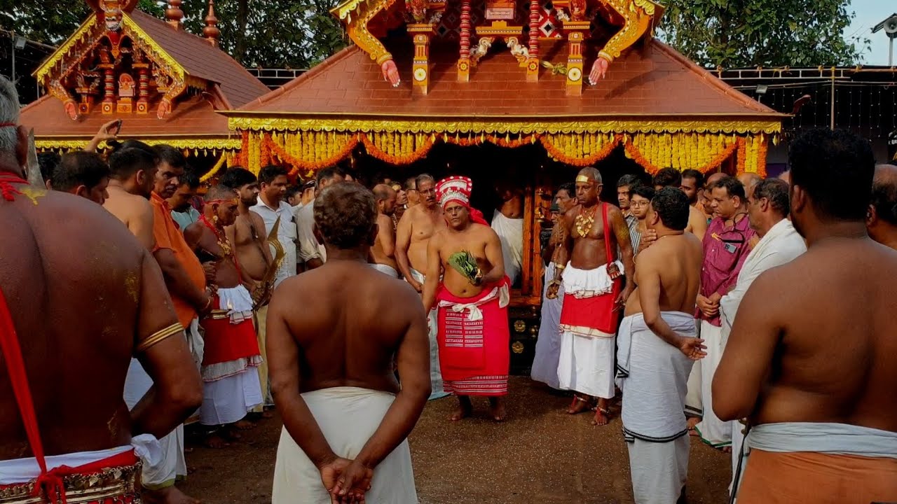 കൊടിയില തോറ്റം നമ്പ്രം ശ്രീ മുച്ചിലോട്ട് ഭഗവതി ക്ഷേത്രം കളിയാട്ട മഹോത്സവം 2022