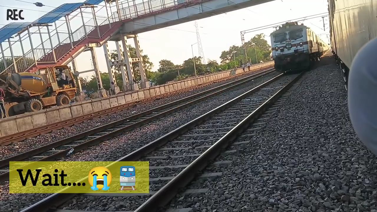 Indian railway train video😭🚆crossing{500K}🚸WAP7-35076 Caution #train#railvlogger#trainvideo#2026