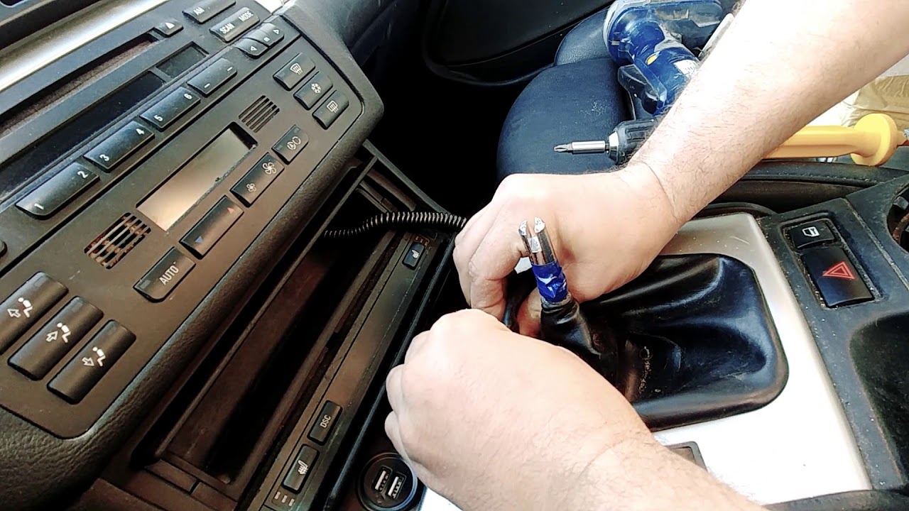 E46 SZM/ashtray console removal