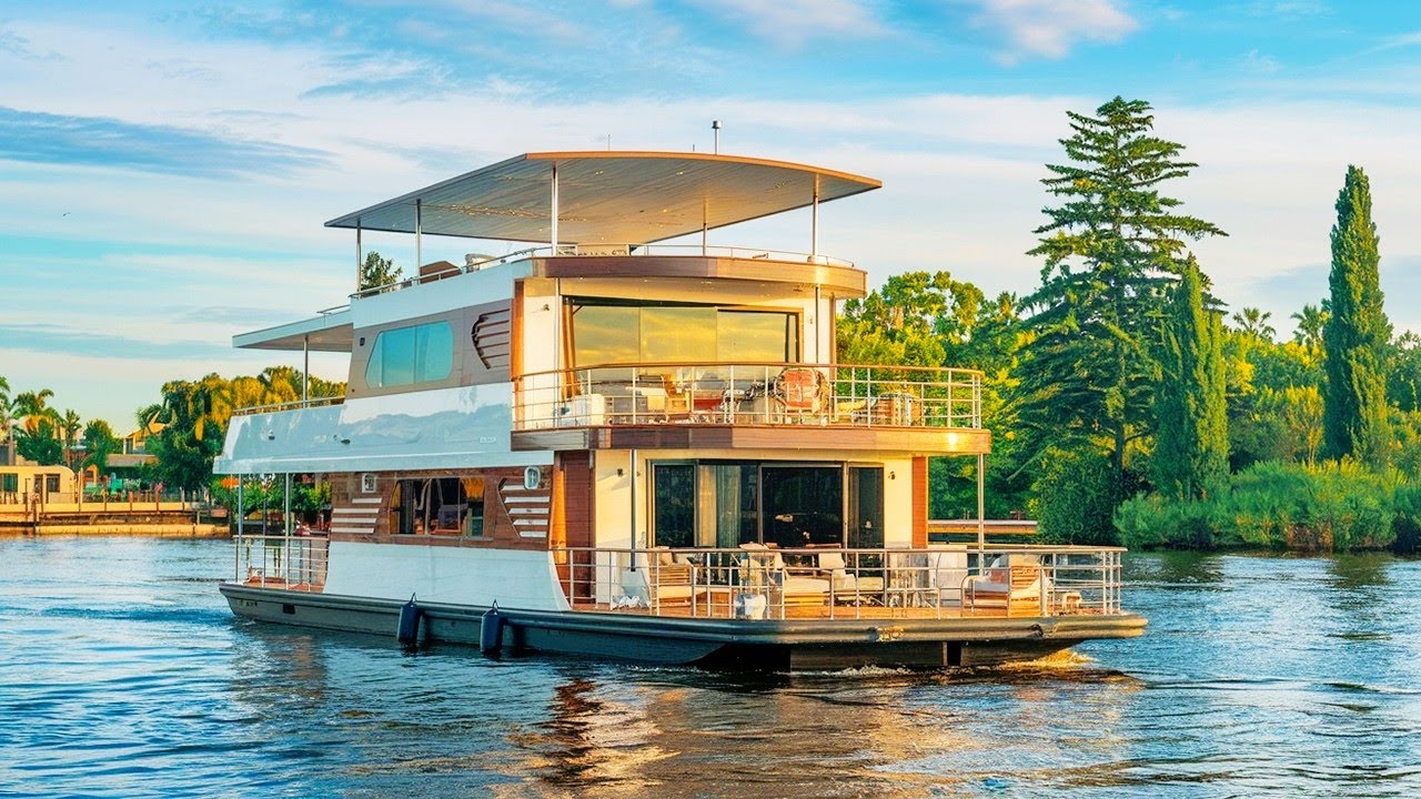 The Most Luxurious Houseboats In The World 🚢🌎