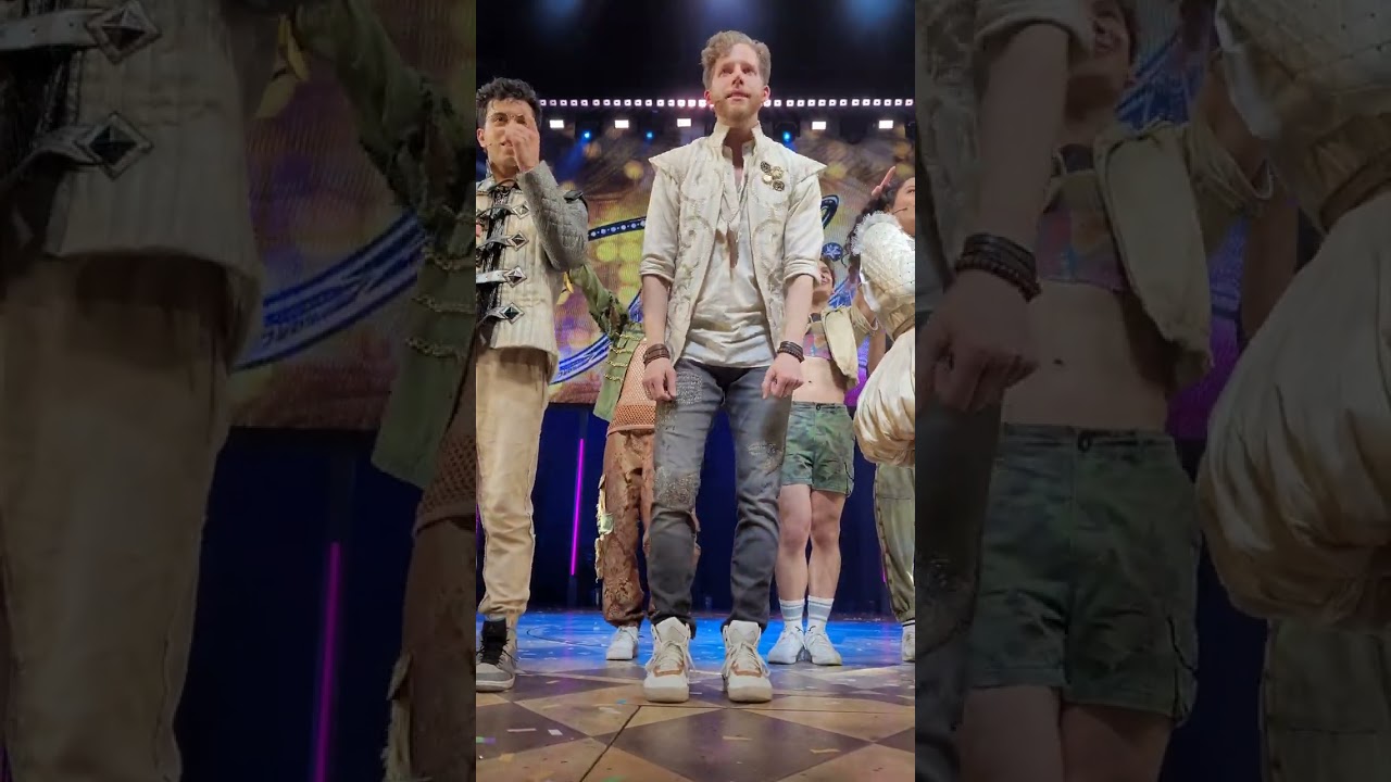 010423 evening & Juliet curtain call (Stark Sands)
