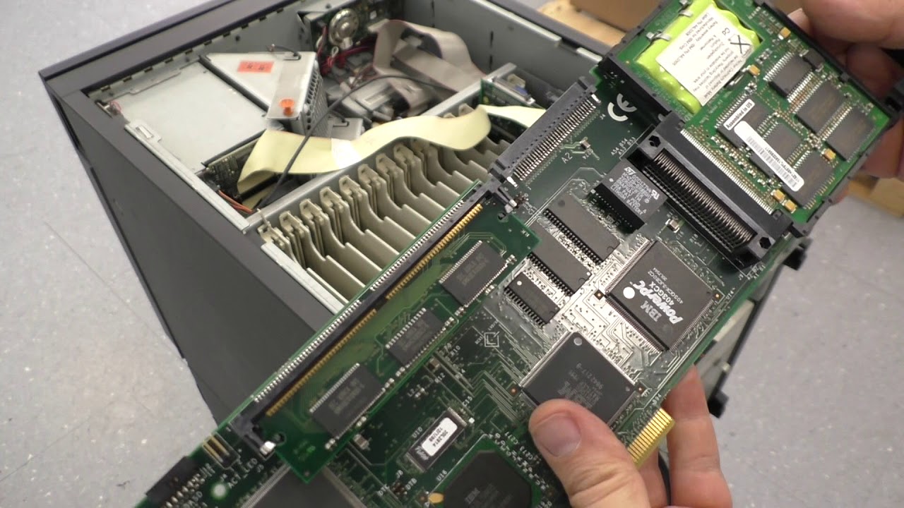 20 years old IBM Netfinity 7000 server (PWJ71)