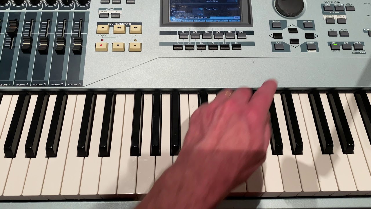 Transposing on a Yamaha MOTIF XS8 keyboard