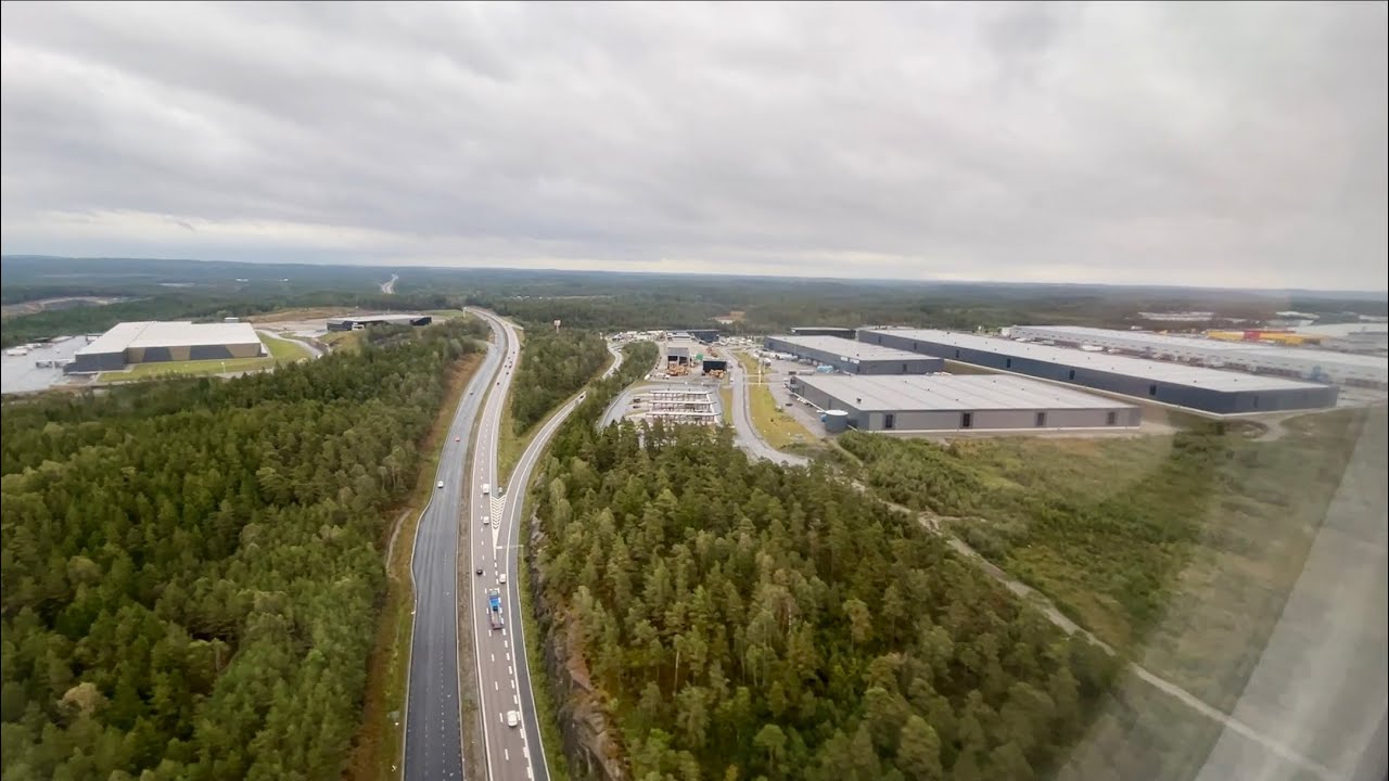 Landing at G&ouml;teborg Landvetter Airport  (Ryanair)