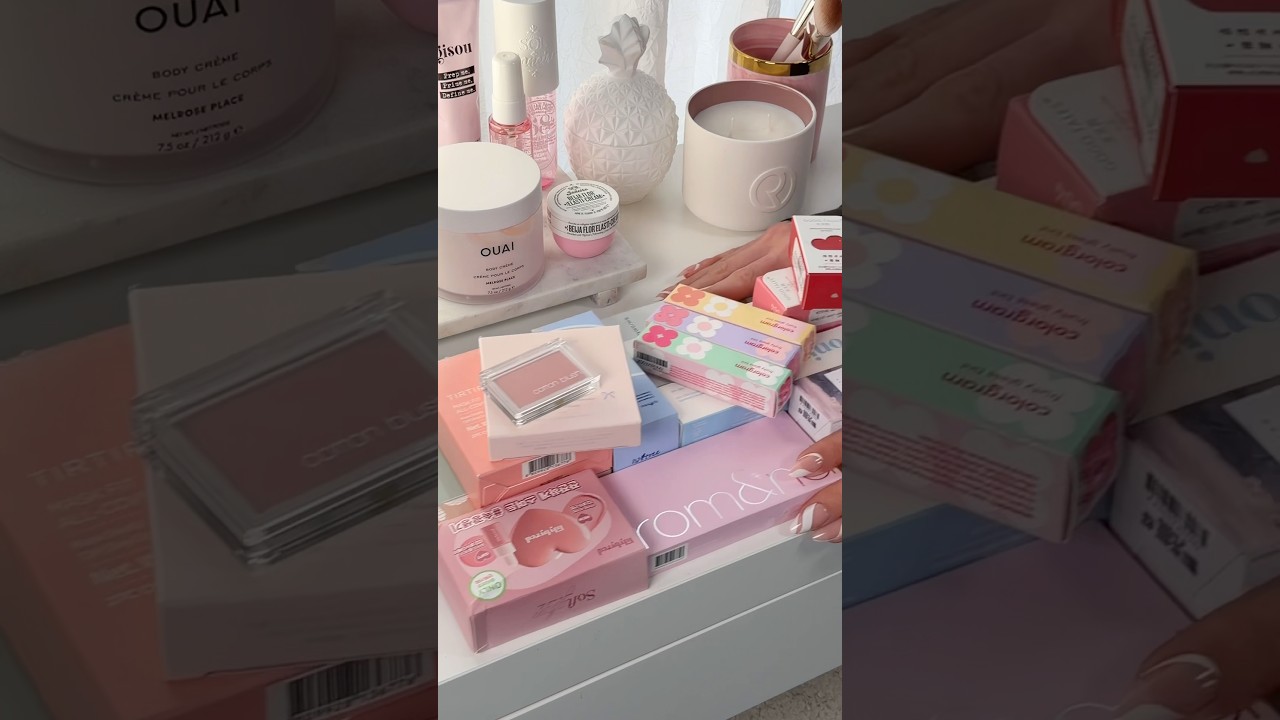 Давайте распакуем мою покупку @yesstyle с Черной пятницы 🌸💕✨ 