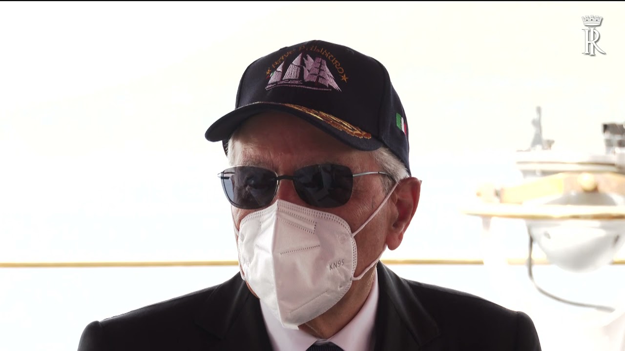 Il Presidente Mattarella visita la Nave Scuola della Marina Militare Palinuro