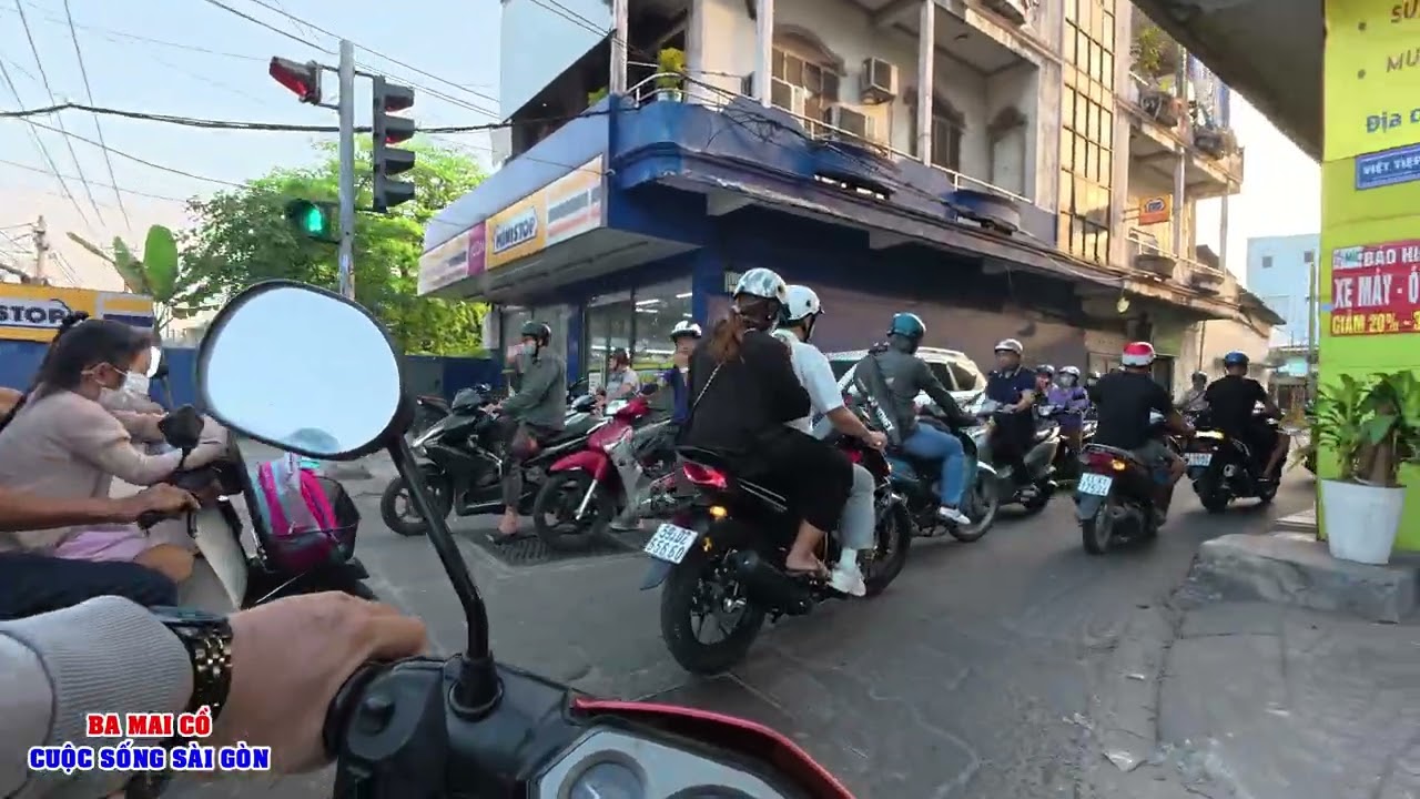 GHÊ THẬT, TẾT NĂM NAY KHẮP NƠI TỔ CHỨC HỘI CHỢ HOA XUÂN, Ở ĐÂU CŨNG CÓ, DÂN THA HỒ MUA SẮM TẾT