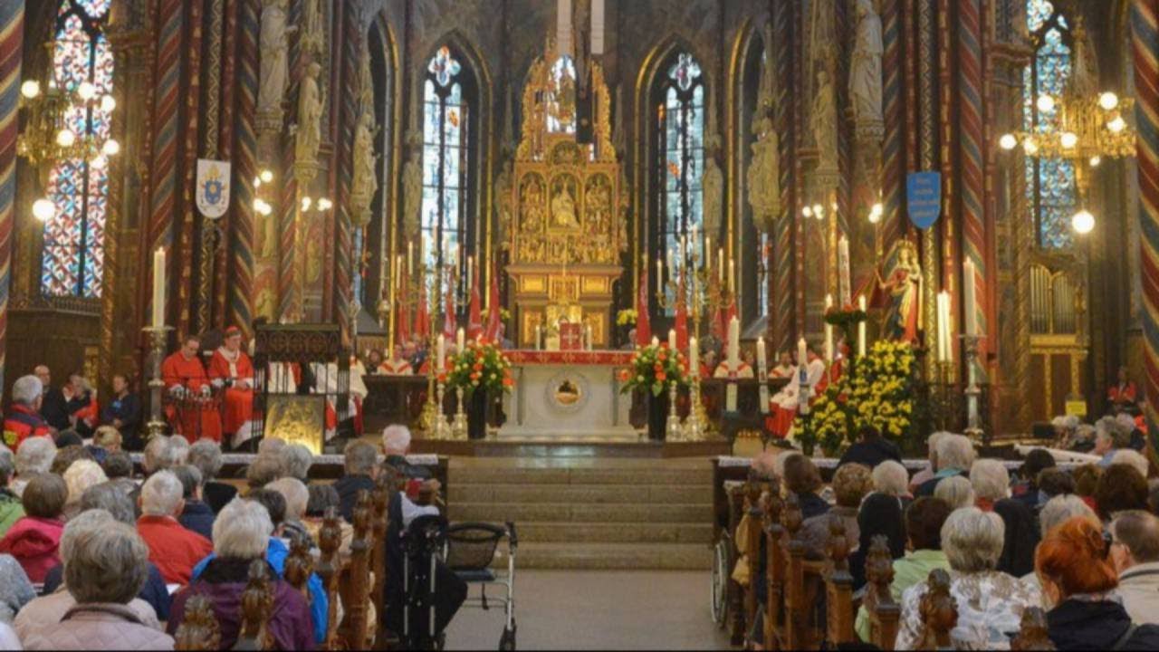 LIVE: Heilige Messe am Sonnabend aus St. Marien in Kevelaer - anschl. Abendlob aus Alt&ouml;tting