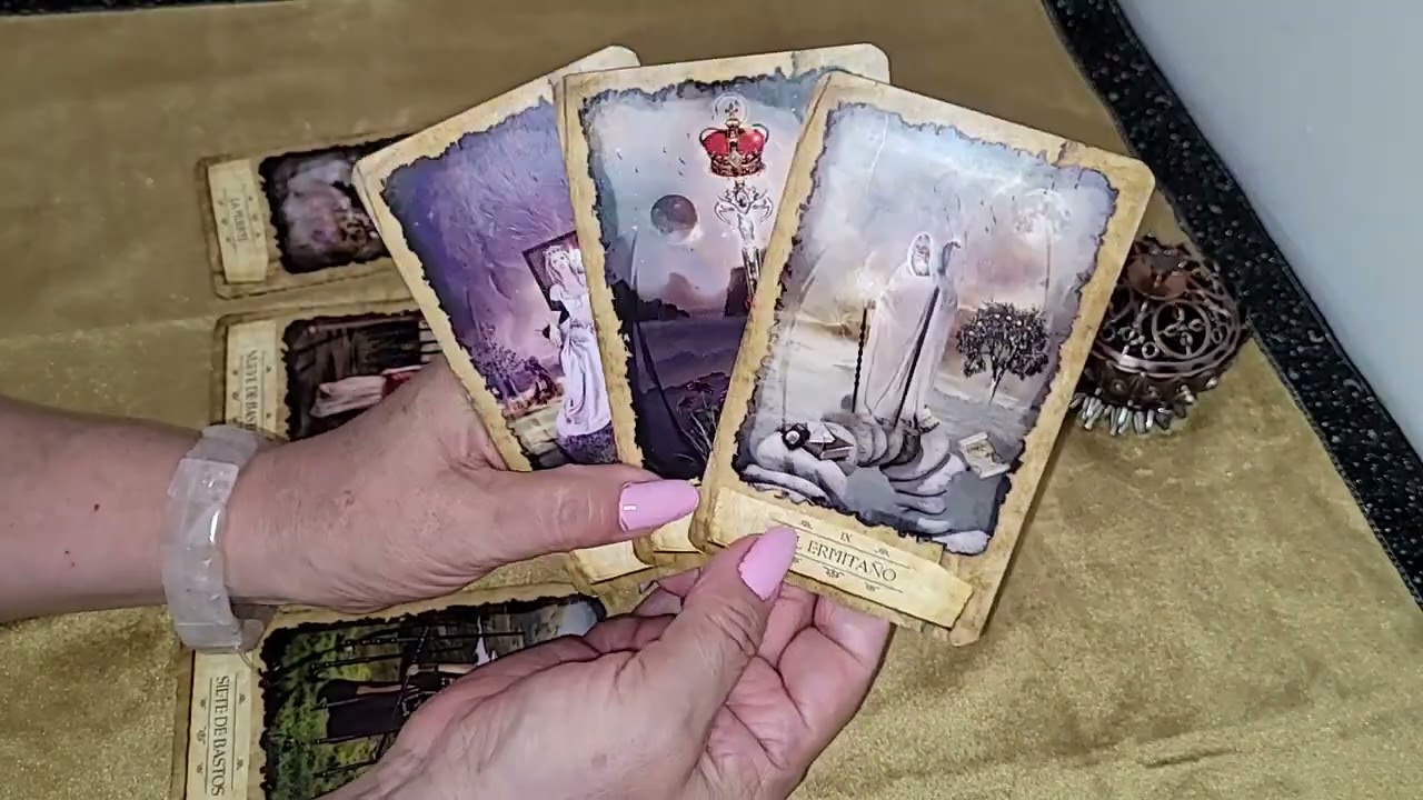 PISCIS ♓️ 🐟  TE BUSCA, QUIERE RECONCILIACIÓN , TE SORPRENDE QUIEN ES.♥️♥️