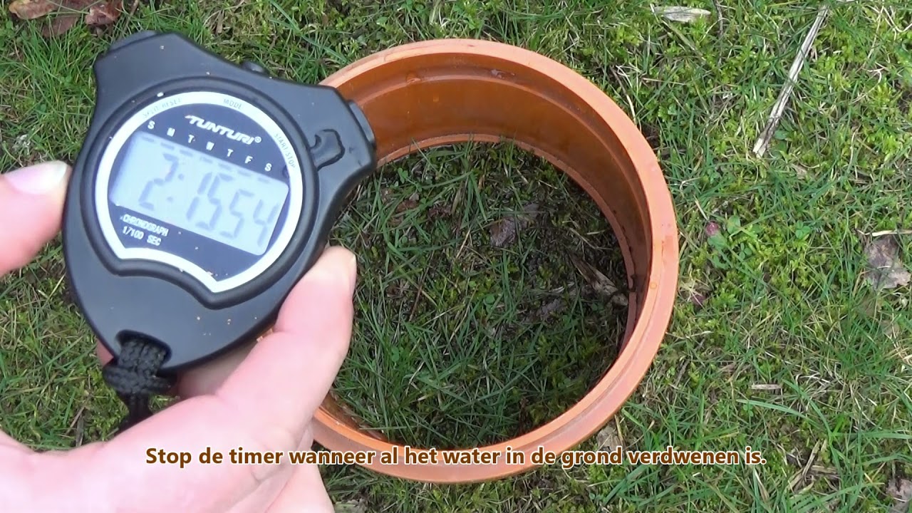 Infiltratiesnelheid van water in de bodem.