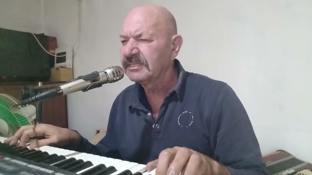 Живял е нявга султан Муравея. Лагерни песни 