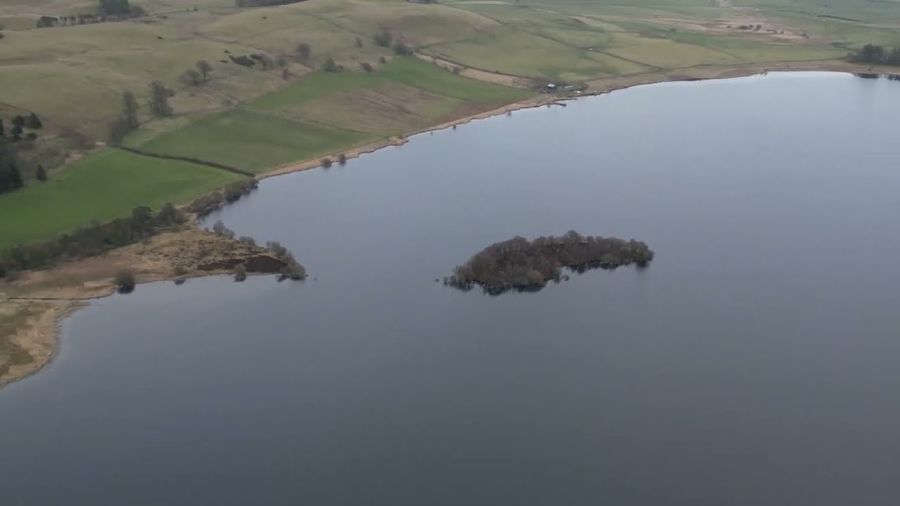 Beautiful 4k views of the Ballo, Haperleas and beyond. Lomond Hills ,Dji mini 3pro, EcosseSkyview