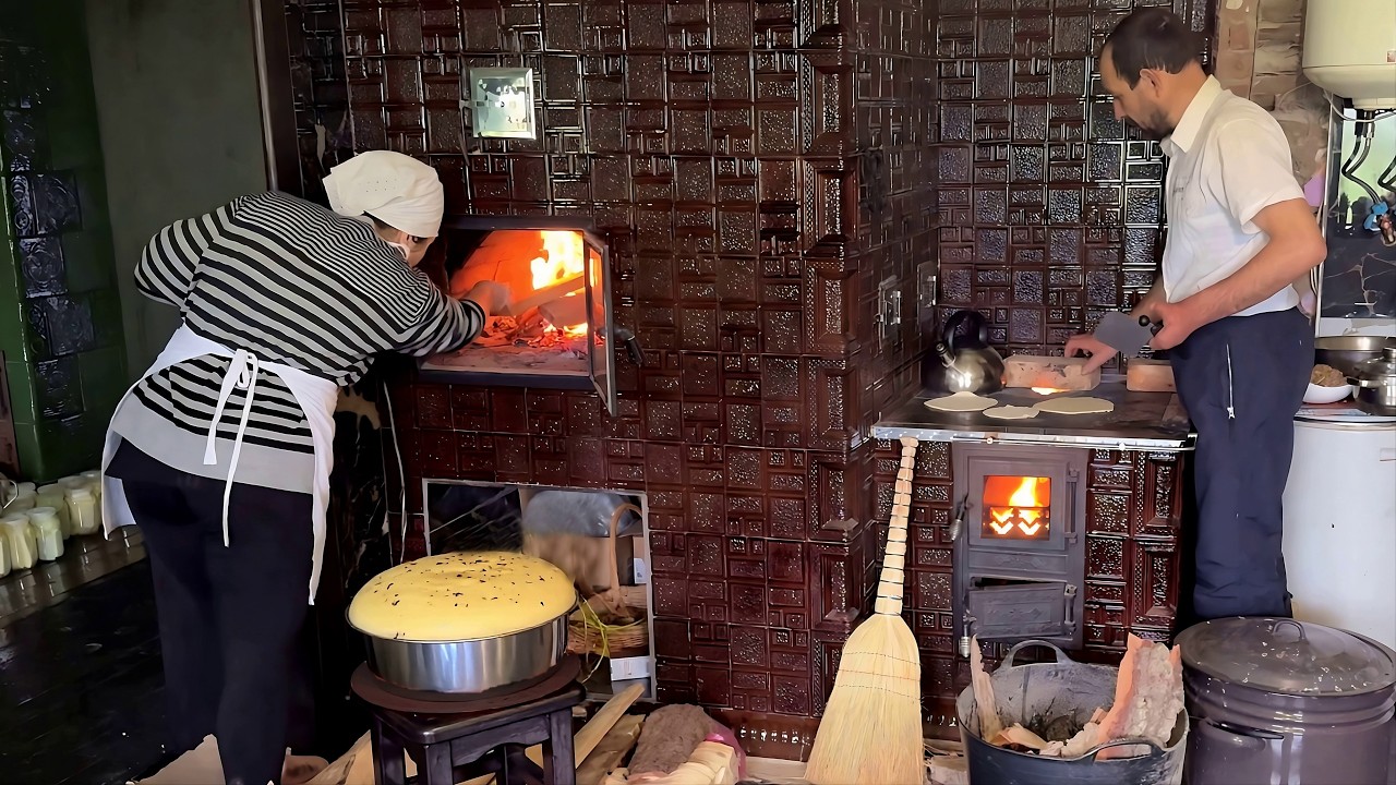 A Hardworking Couple&rsquo;s Happy Life in a Remote Village.