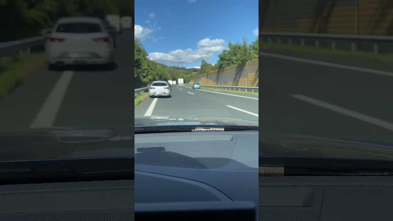 Europeans automatically create emergency vehicle lane during traffic jams. #driving #europe
