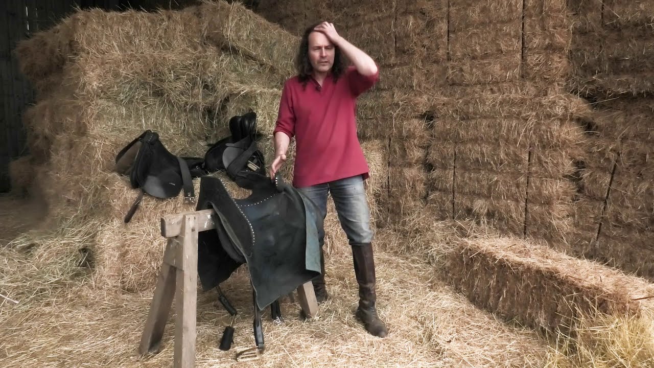 Medieval vs Modern: How does a medieval saddle compare to a modern saddle?