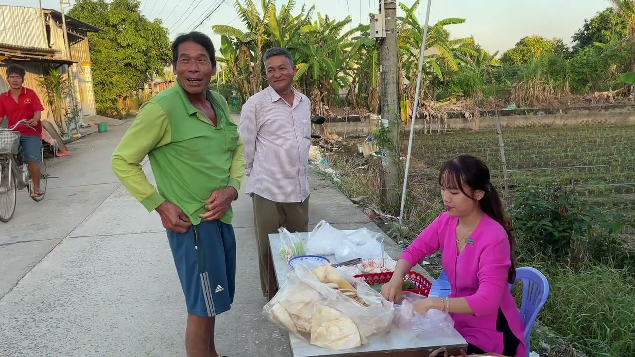 Hai Mợ Cháu Nấu Nồi Xôi Lá Cẩm Bánh Phồng Bán Cho Bà Con / Nhà Quê #551