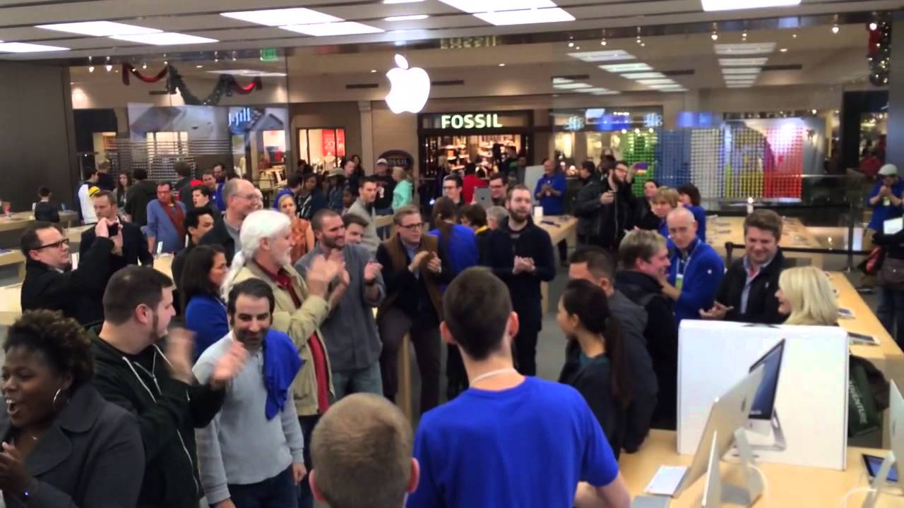 JT's Apple Store Clap Out