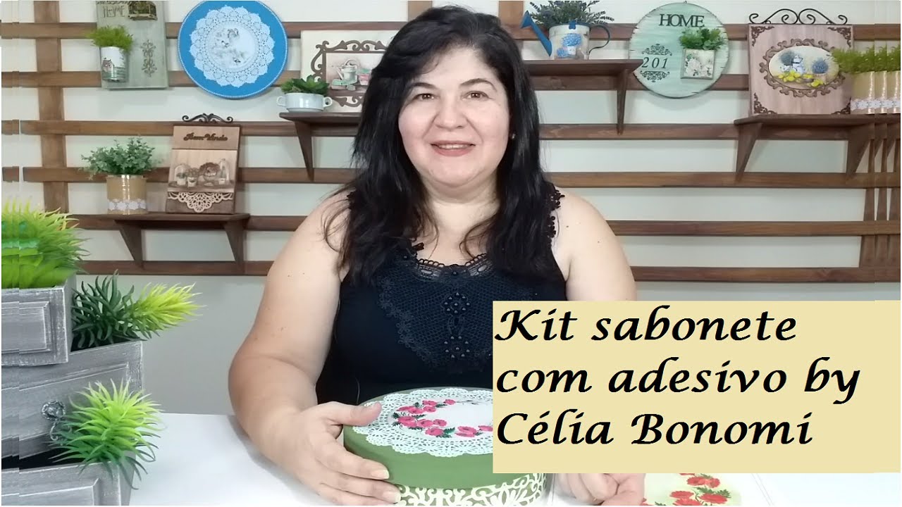 caixa de sabonete com adesivo