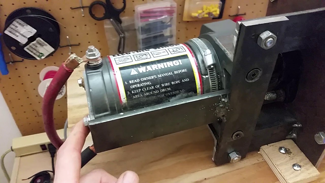 Black walnut cracking machine