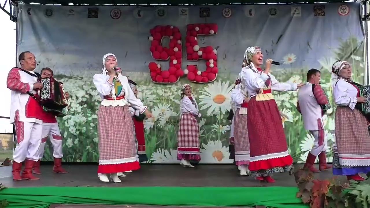 Удмуртский народный ансамбль гармонистов 