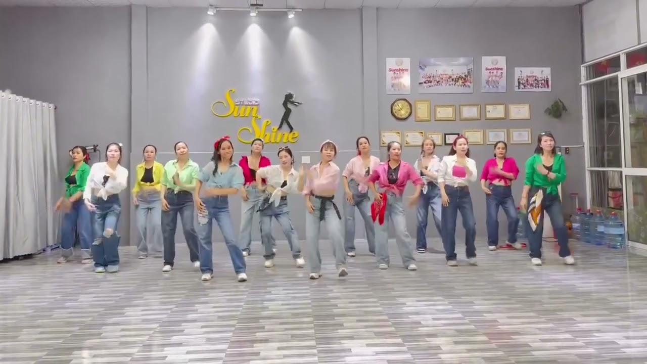 80 Năm hay 100 Năm (choreo Hải Lưu)