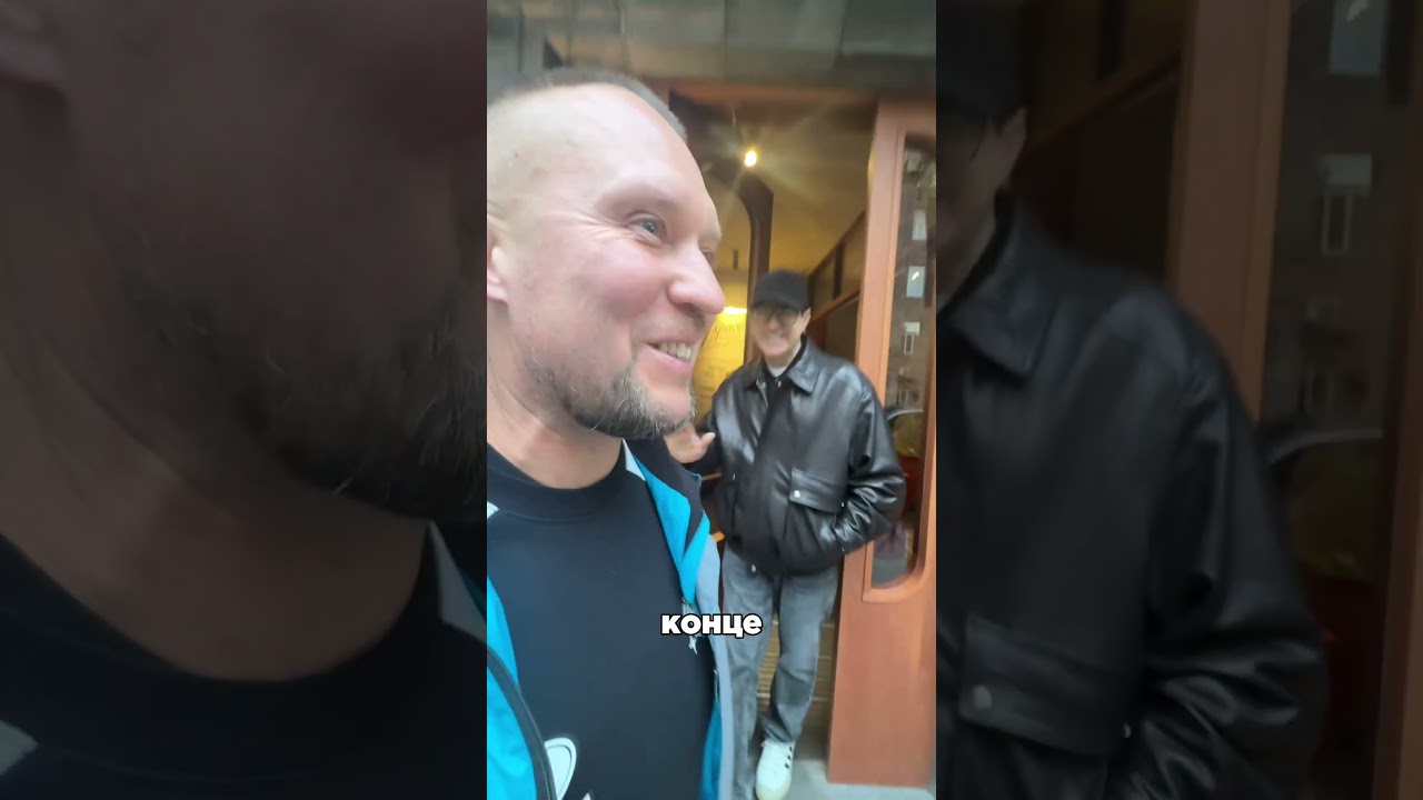 Кафе Гарика Мартиросяна в Ереване