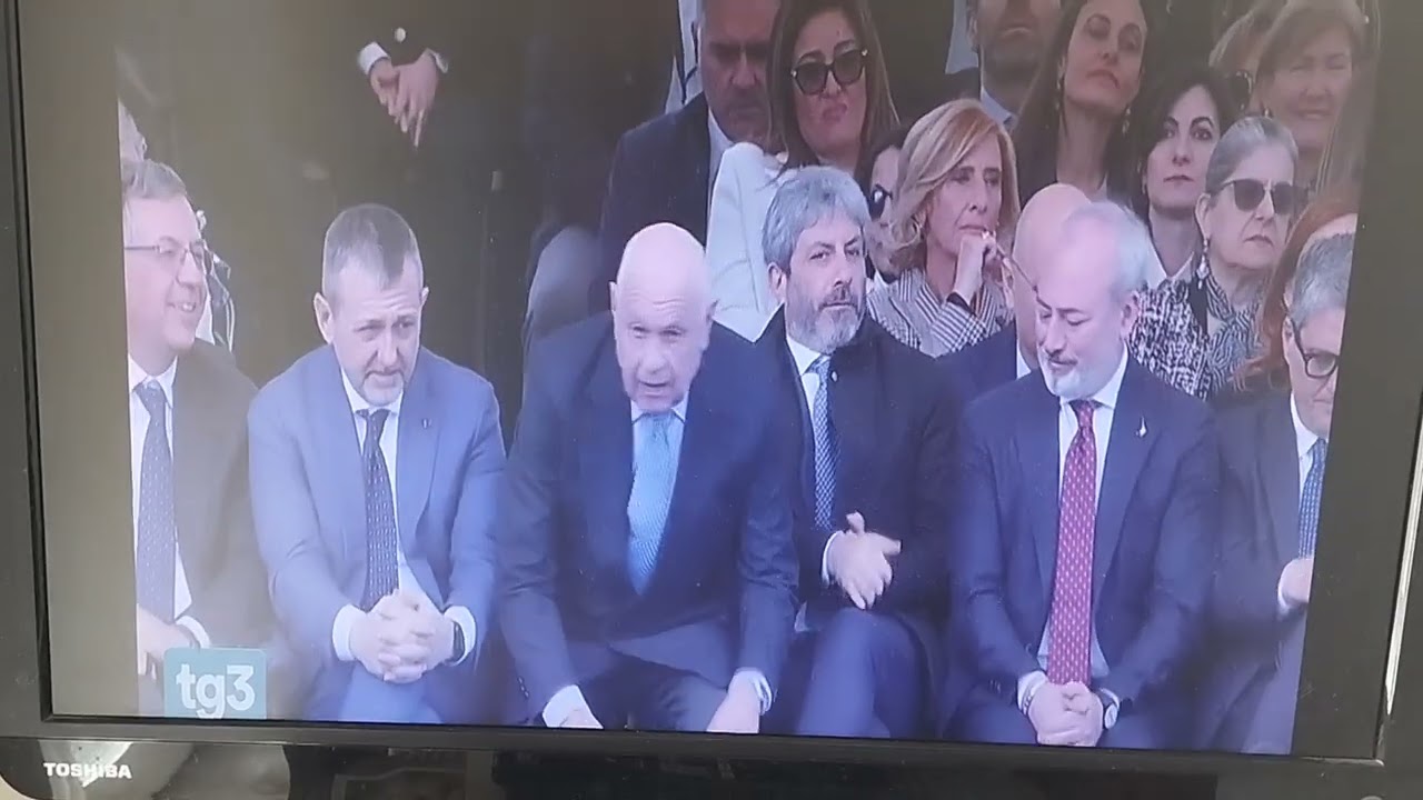 La conseglia delle onorificenze Napoli Polizia Penitenziaria.Rai Tre 