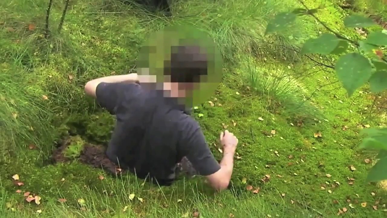 peat bog sinking, versinken im moor