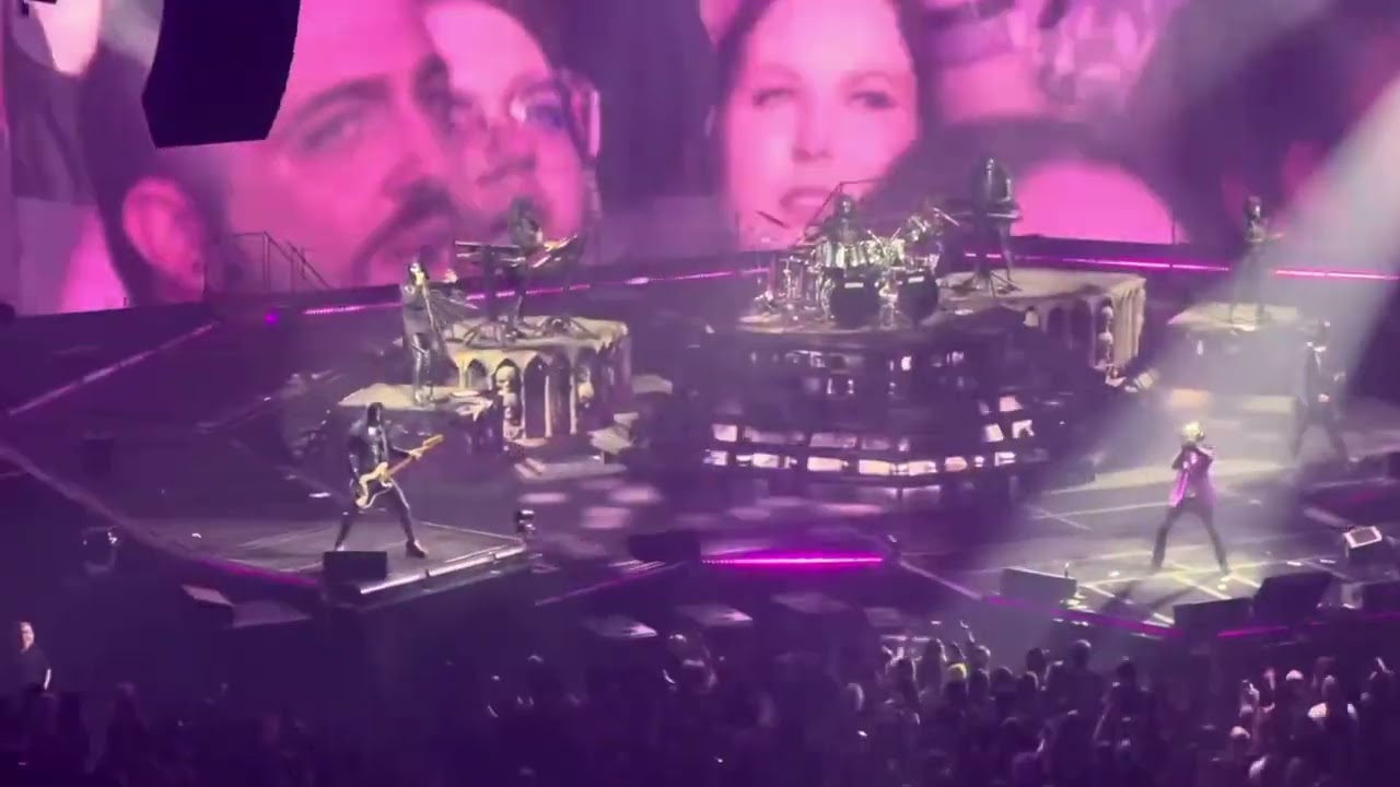 Ghost: Square Hammer live Skeletour 2025