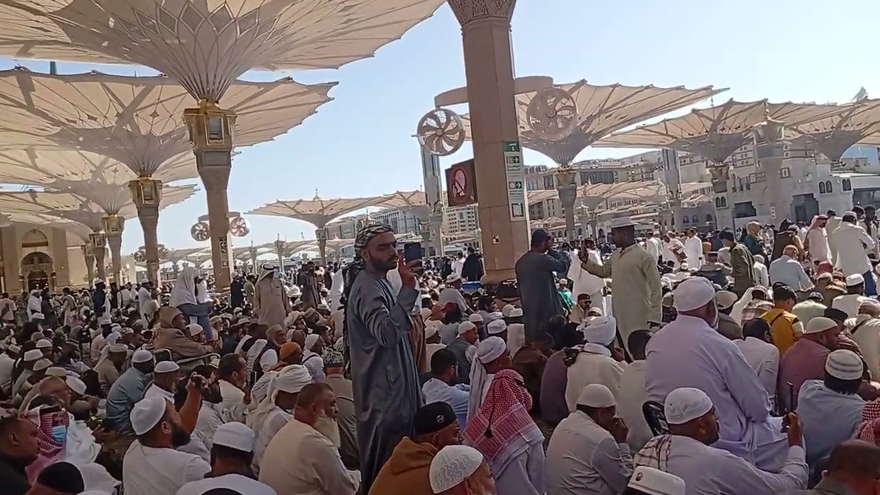Madina,  Jummah at Masjid al-Nabawi 