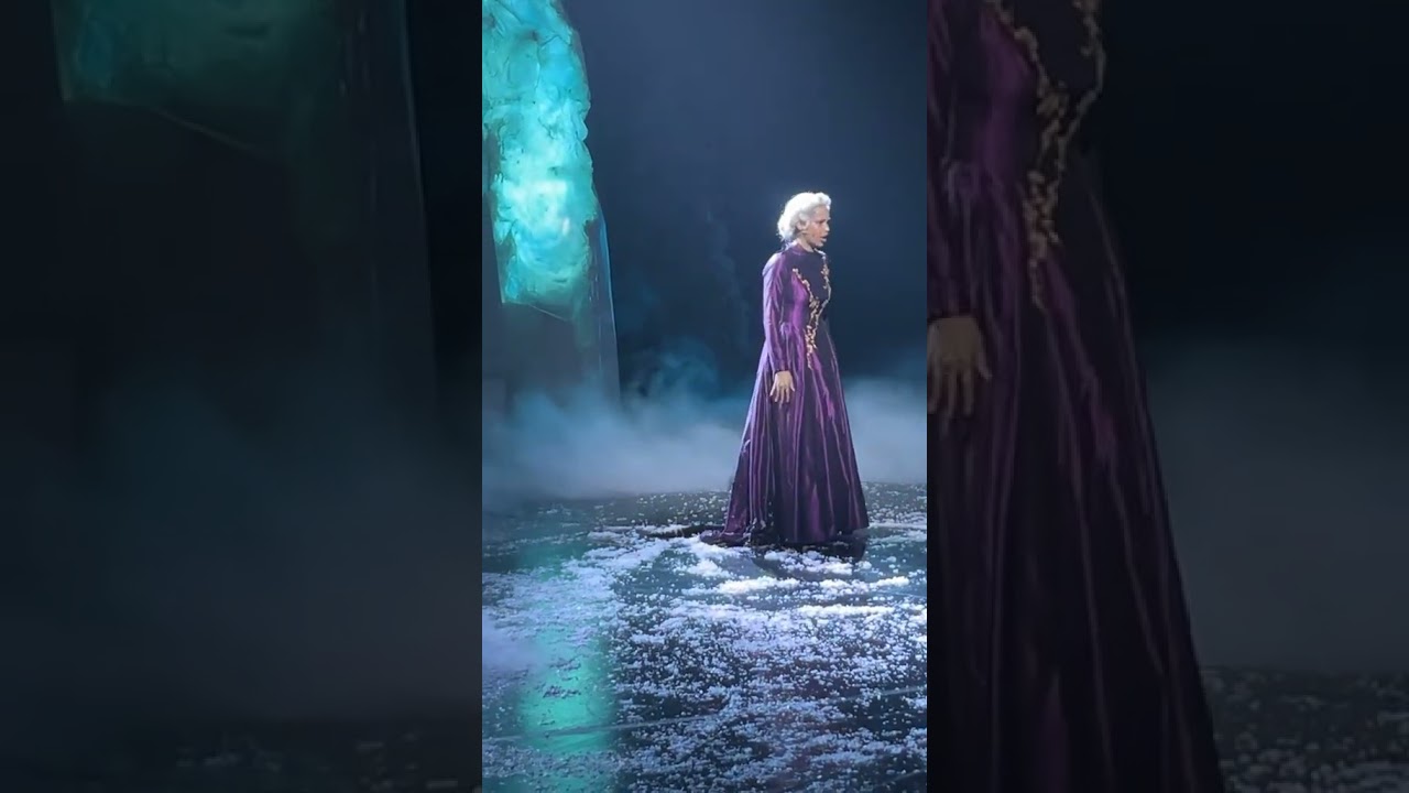 Frozen The Musical - Norwegian QC Backstage View - Det Ma Ut 