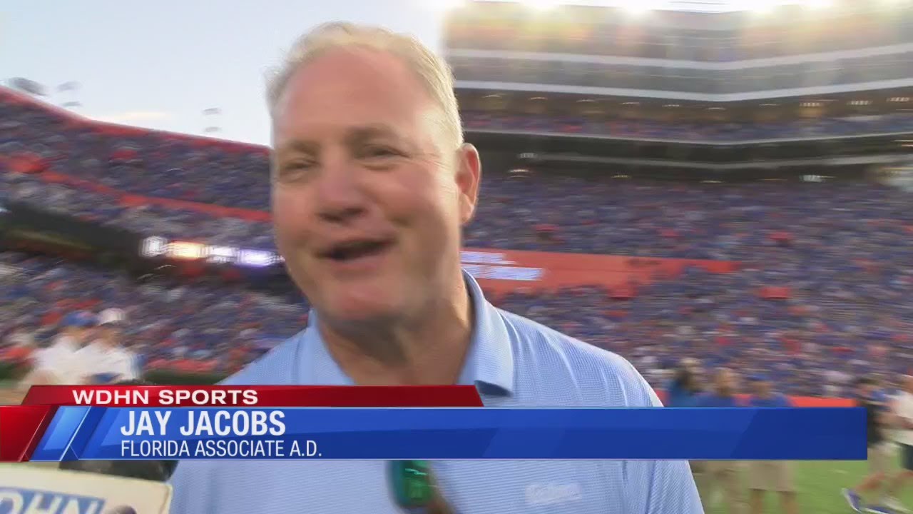 Auburn fans invade Ben Hill Griffin Field