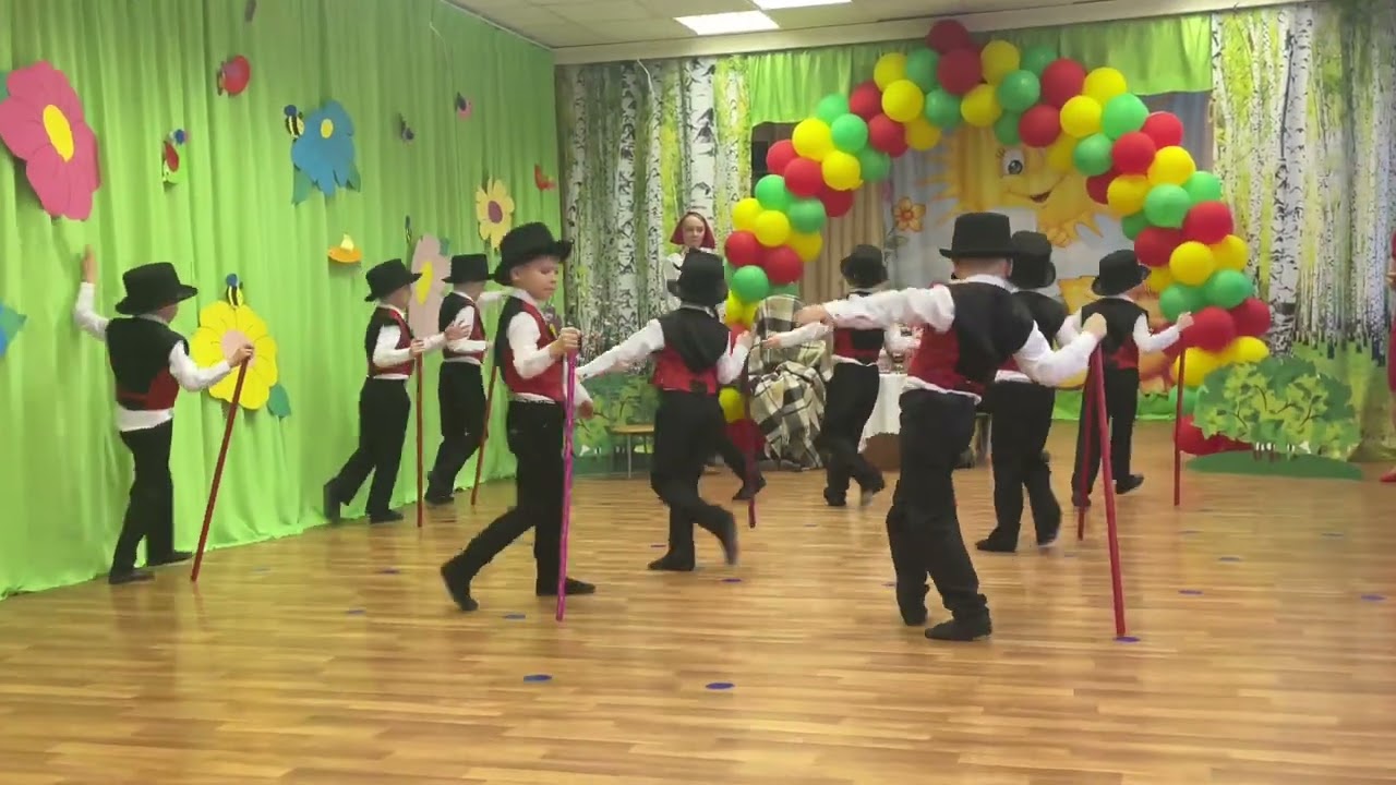Танец джентельменов🎩 #утренник #детскийсад #танцы #джентльмены