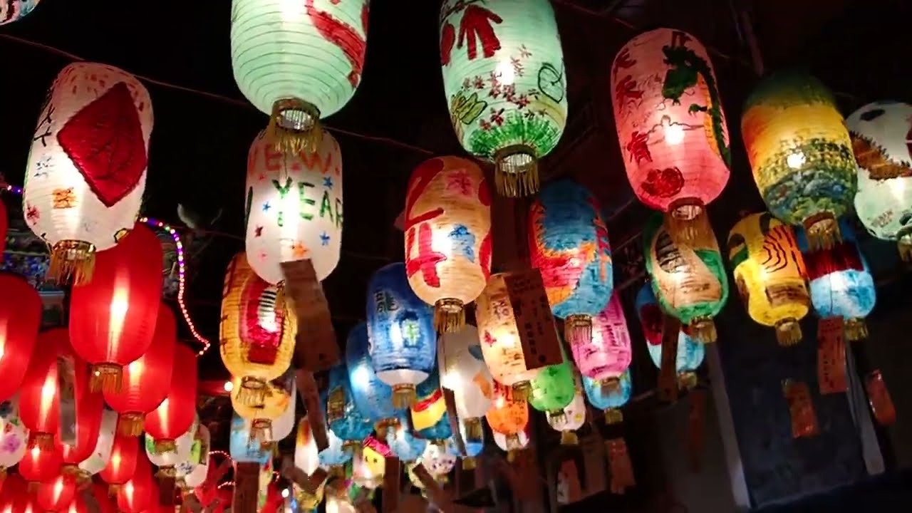 台南三郊鎮港海安宮 2024甲辰年海安燈會(2024 Hai'an Lantern Festival)-廟埕前燈龍景色 2024-01-28