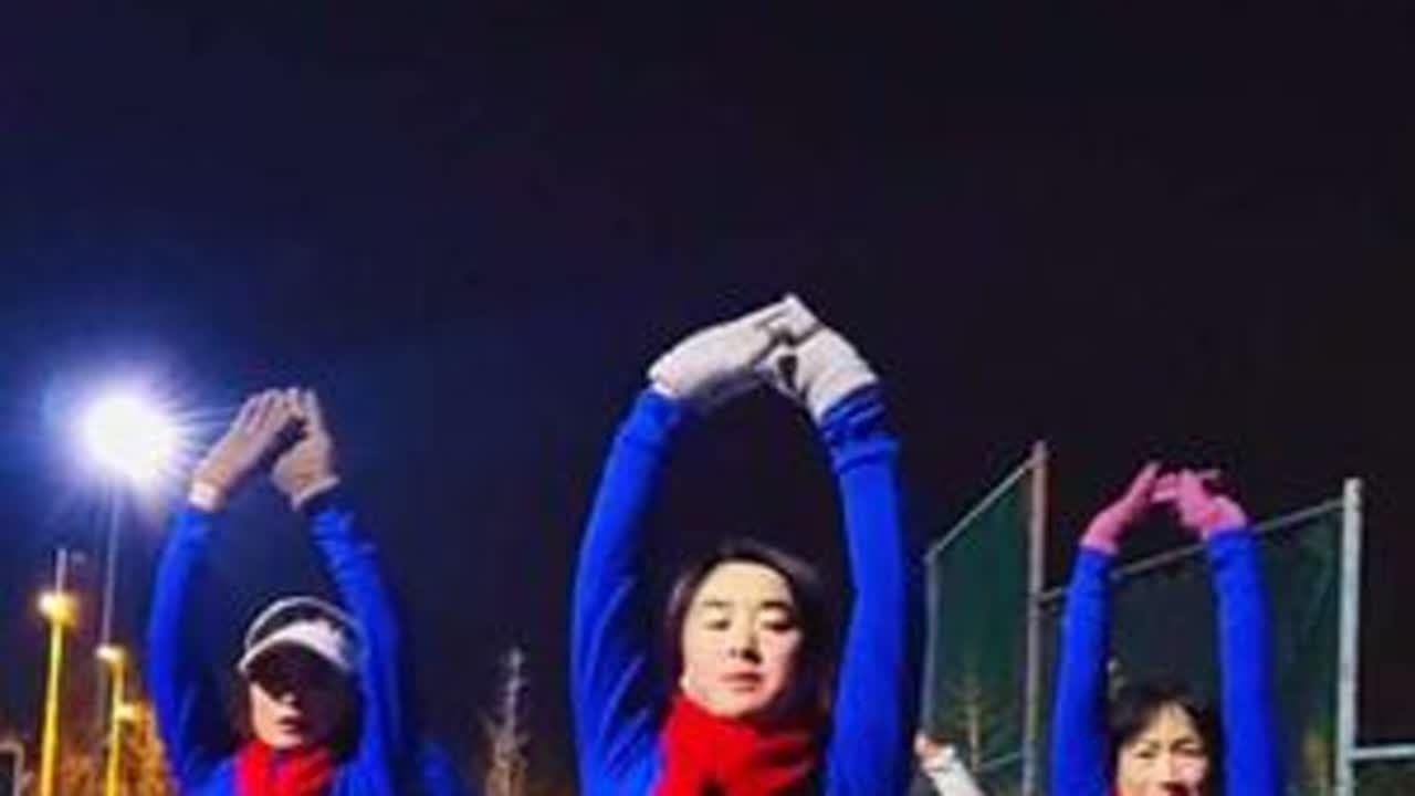 正能量健身操，动作简单易学适合所有人群锻炼#全民健身 #一学就会系列 #居家锻炼 #练出好身材 #每天坚持锻炼会有不一样的收获