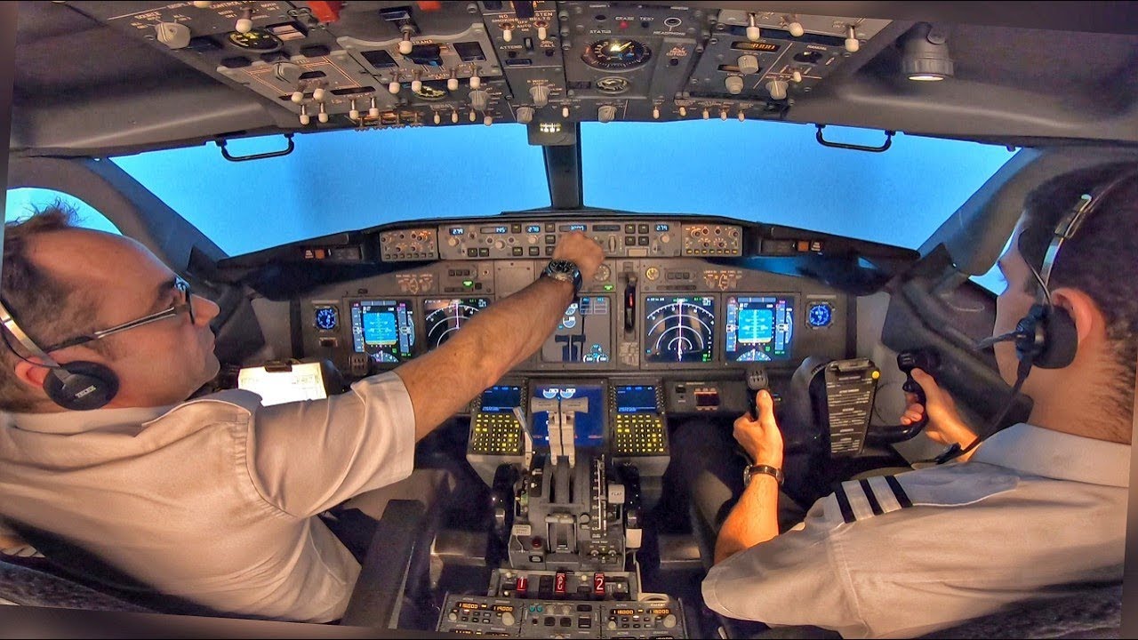 Boeing 737-800: заход на посадку по системе ILS и уход на второй круг в Дублине | Обучение MCC в ...