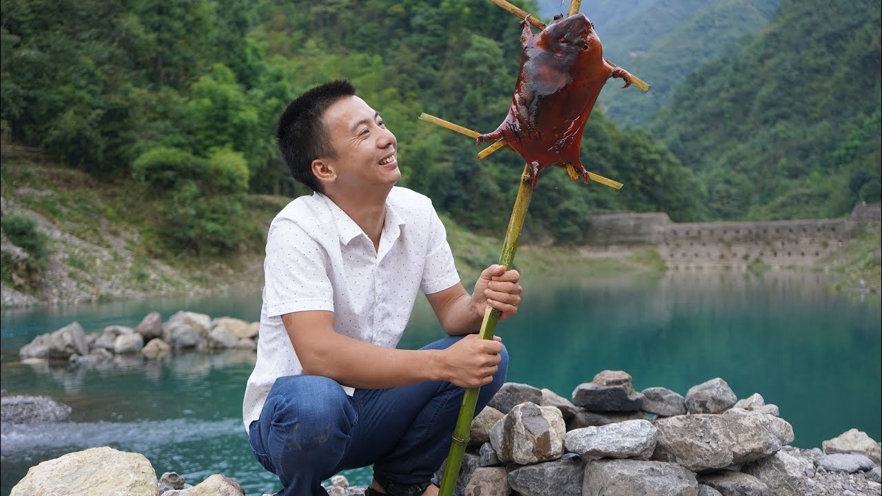华农兄弟：抓6只竹鼠去王刚跟山药家玩，尝一下他们烤竹鼠的厨艺