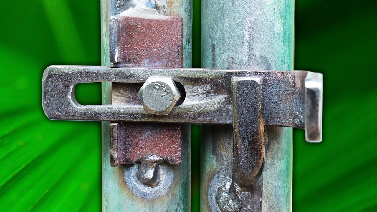 You Need To See This Best Homemade Gate Lock Idea