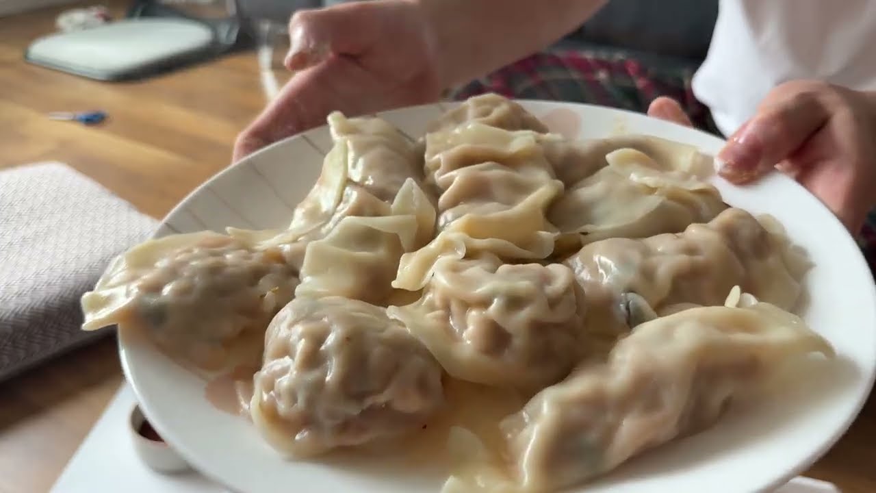 Traditional Mandu Recipe with My Mom | Cozy Family Vlog