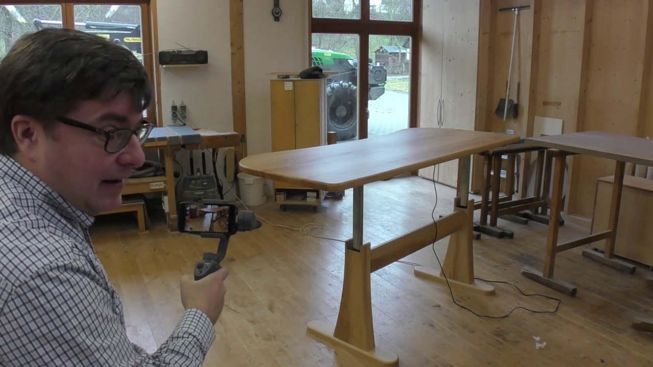 Der höhenverstellbare Schreibtisch - unsere Zusammenarbeit mit Linak
