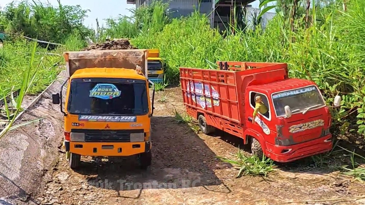 Truk Oleng Tronton RC Dumptruk Fuso 220PS Oleng Lewat Tanjakan Muatan Berat