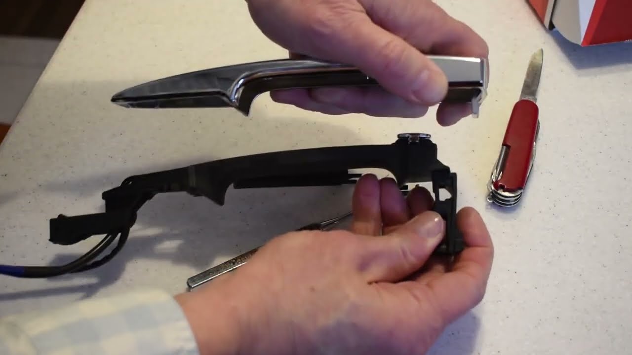 Nissan LEAF Door Handle Repair, Fast, No need to take off the inner door panel, 2010 to 2017