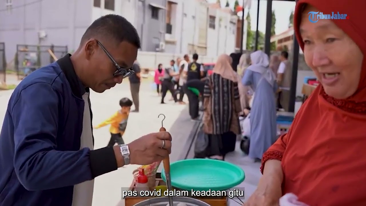 Cuan Berlimpah Dari Jualan Cilok | Cilok Contreng Family Berbagi Di Masjid Makan - Makan !