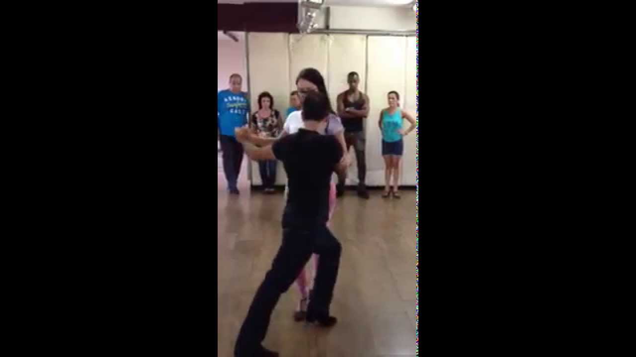 Aula de Samba Funkeado com Elton e Sandy