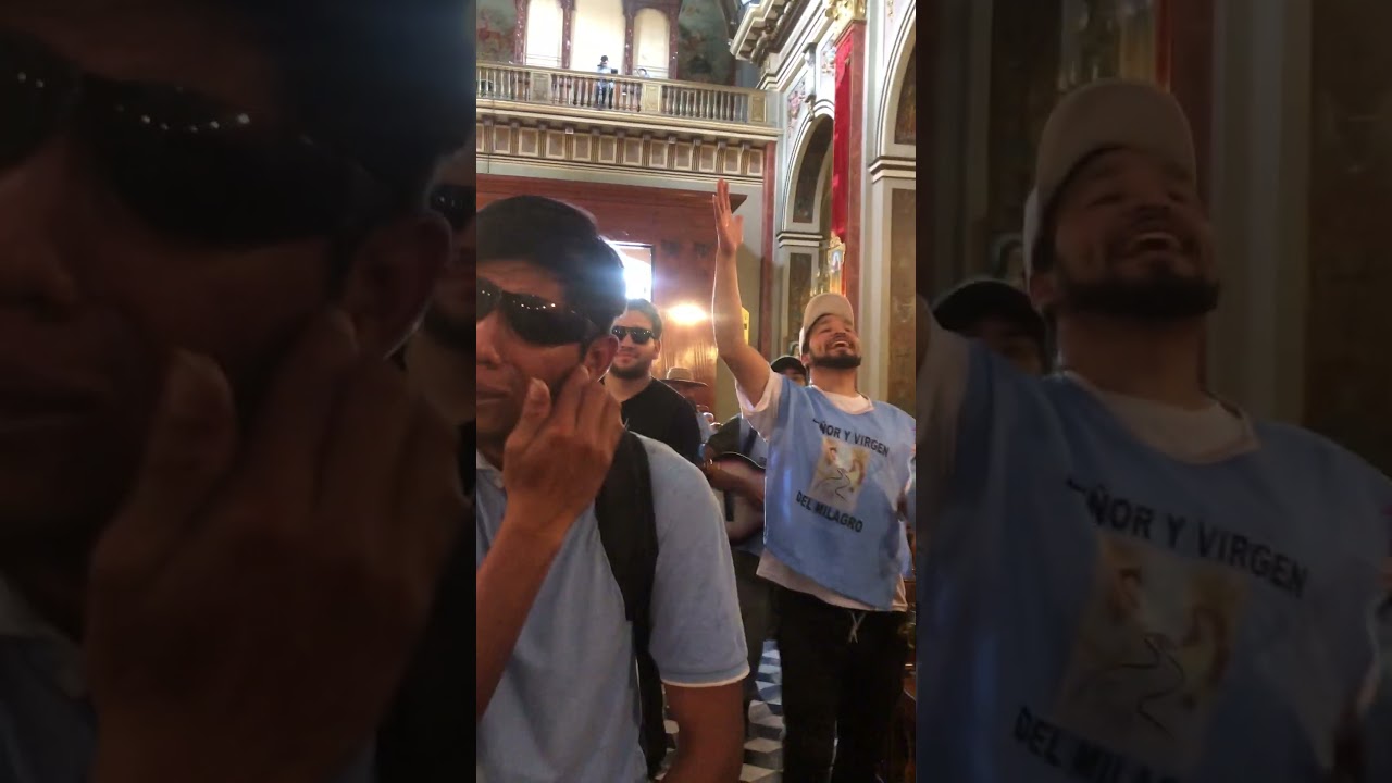 SOLDADITOS DE MARIA ENTRANDO A LA CATEDRAL DE SALTA EN LA FIESTA DEL MILAGRO #milagro #catedral
