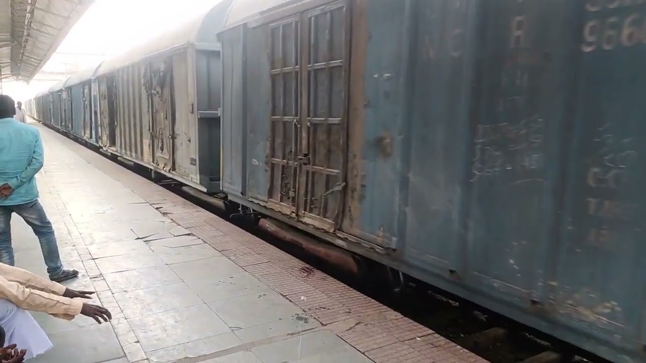 Goods train 🚂🚃 #indianrailways #goodstrains #wag9 